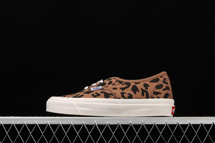 Jual Vans Authentic 44 DX 'OG Leopard' VN0A38ENVL0 (Size 35-44) - Kota  Surabaya - Heavy Monochrome | Tokopedia