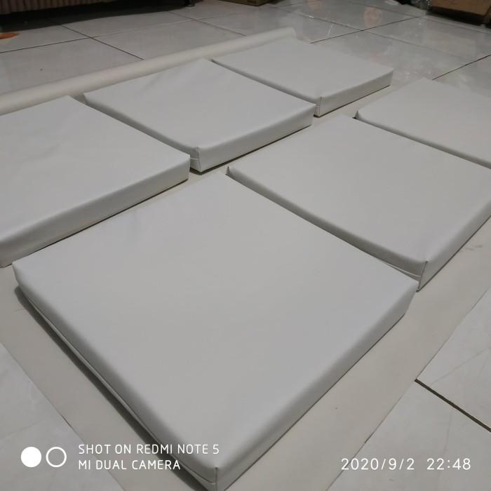 Gambar Alas duduk 38x45 - RANDOM dari Hesty Jaya 25 undefined Tokopedia