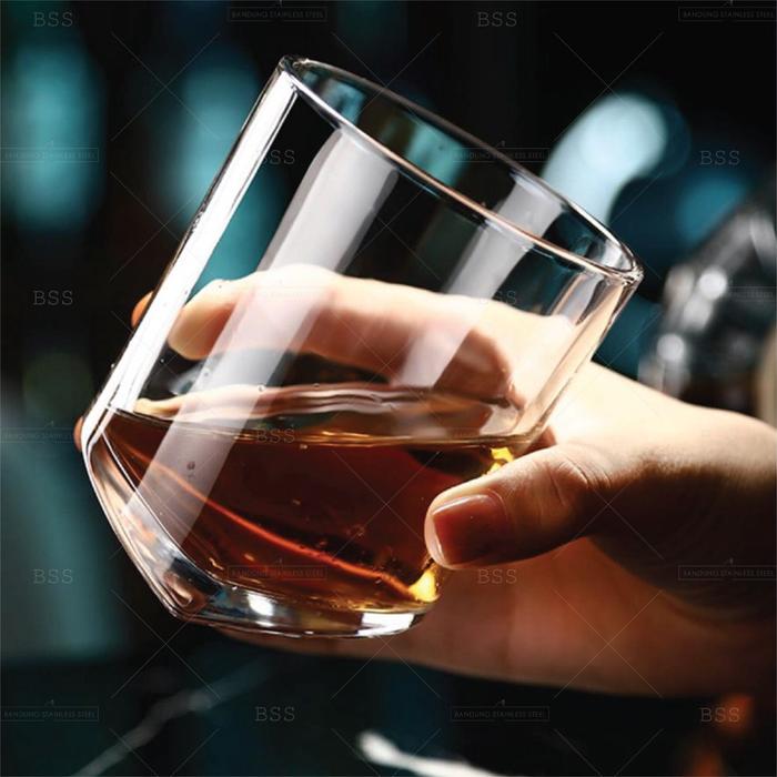 Gambar Gelas Wine 300ml Wiski Whiskey Libbey Gelas Miring Unik Gelas Mixology - DASAR POLOS dari Bandung Stainless Steel undefined Tokopedia