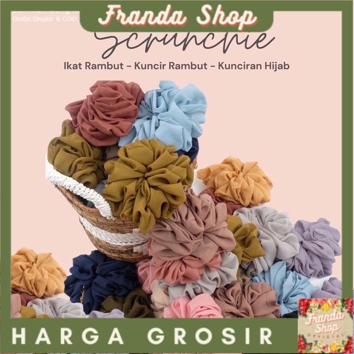 Gambar ikat rambut cepol hijab scrunchie jumbo - Putih dari Franda Shop Official undefined Tokopedia