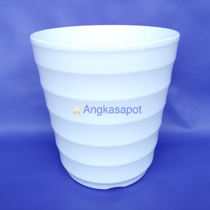 Gambar Pot Bunga Tanaman Mado TIRUS 27 Warna - Putih dari Angkasapot undefined Tokopedia