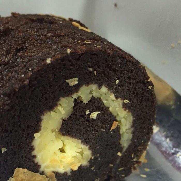 Gambar BROWNIES GULUNG KARTIKASARI BANDUNG KARTIKA SARI bolu lapis bolen ori - KEJU dari Sweetwhite Bekasi undefined Tokopedia