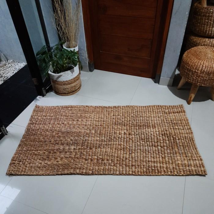 Gambar Karpet Kotak Eceng Gondok Size 150x80 cm. Rug Eceng dari kreasikayu undefined Tokopedia