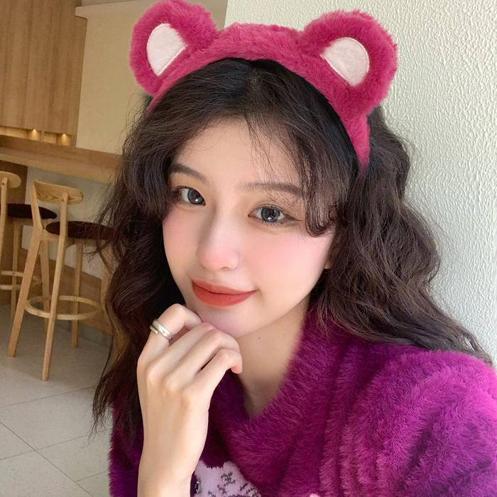 Gambar lotso korean fluffy head band / bando toy story empuk plush / bandana - Red dari TOWNSHELL undefined Tokopedia