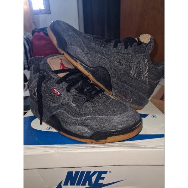 Jual Jual Air Jordan Retro x Levis Berkualitas Malang