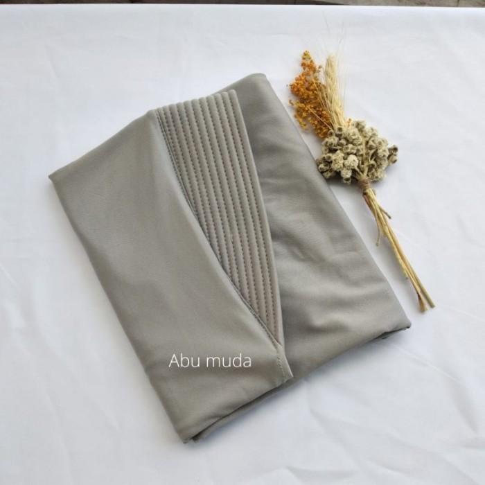 Gambar Jilbab Jumbo Bergo Hamidah Size XL Bahan Jersey - GREY dari Syahila.hijab undefined Tokopedia
