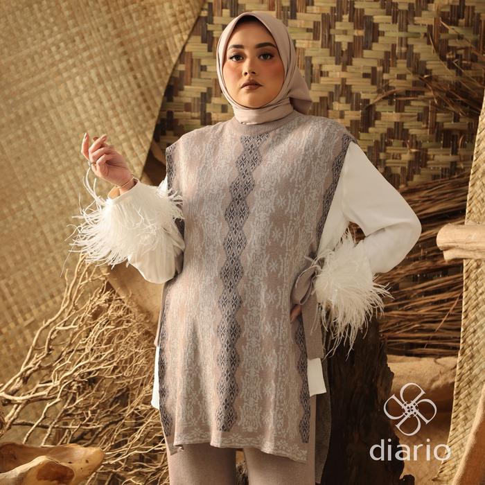 Gambar Diario x Nabila Hatifa Gata Knit Attire Vest - Nude dari Diario undefined Tokopedia