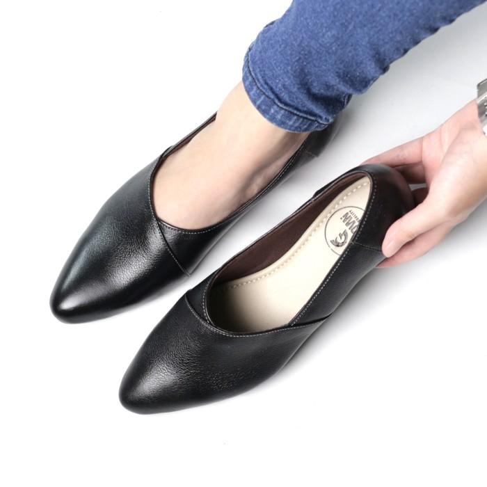 Gambar Cevany Sepatu Kerja Wanita Flat Formal Kulit Asli Geovani S - PP02 - Hitam, 36 dari Cevany undefined Tokopedia