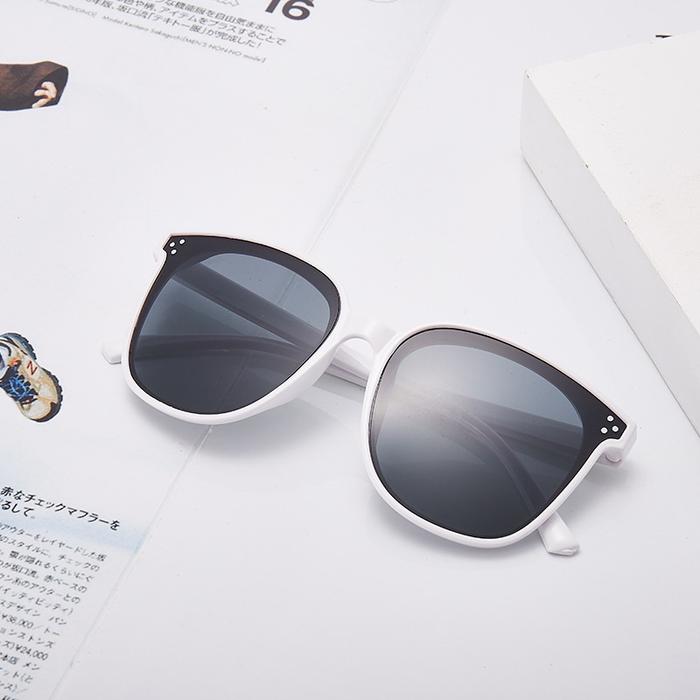 Gambar HOKILEE 004 Kacamata Hitam Fashion Wanita/Pria Sunglassess unisex - PUTIH 3 TITIK dari HokiLee undefined Tokopedia