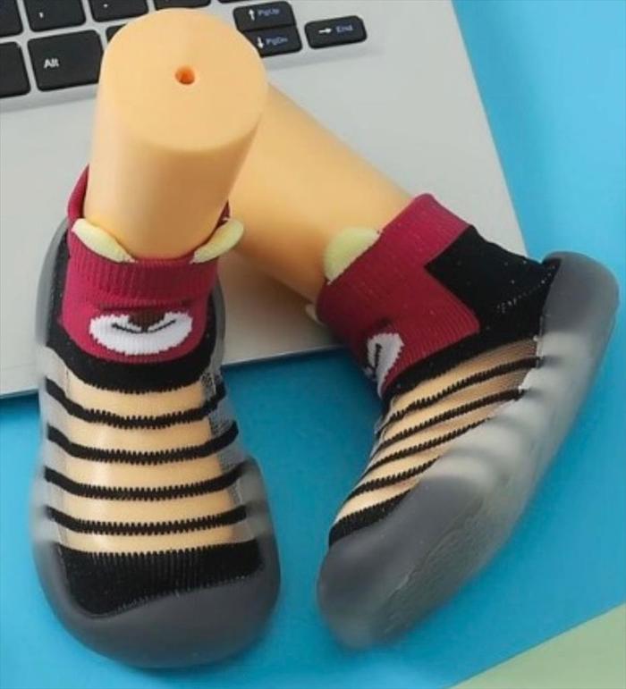 Gambar (FLD9401) Sepatu Anak Baby / Anak Cewek Cowok Prewalker Jelly Karet - hitam, 22-23 dari Luvsky store undefined Tokopedia