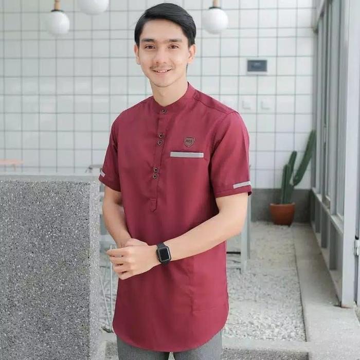 Gambar Koko Kurta Lengan Pendek Matt Katun Adem Tebal Terlaris - KOSERR Maron, XL dari Jefry Salaam undefined Tokopedia