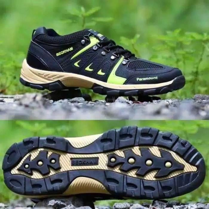 Gambar sepatu gunung hiking sepatu paramount pria olahraga outdoor beckham - Hitam Hijau, 40 dari RumahFashion99 undefined Tokopedia