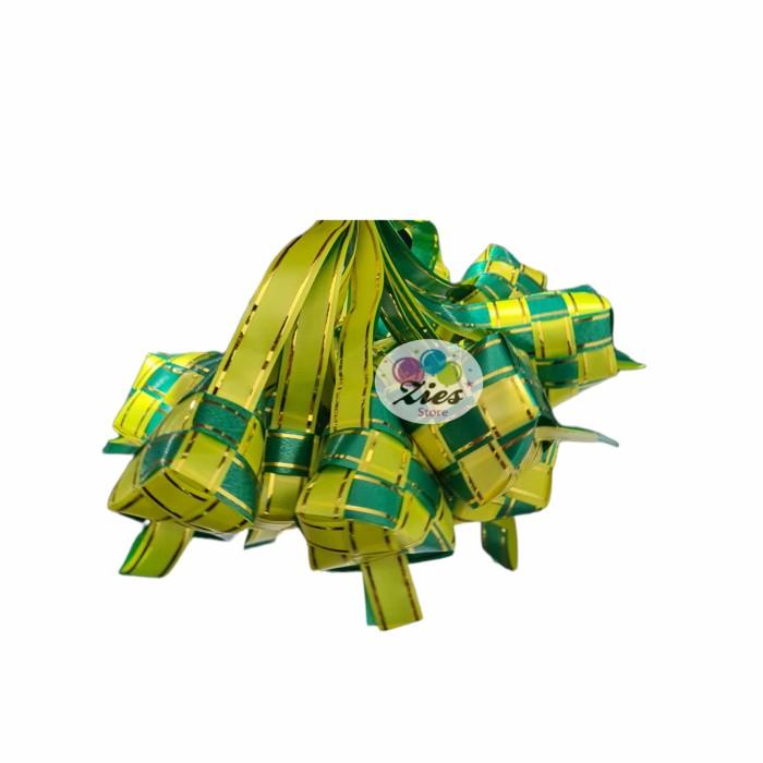 Gambar hiasan idul fitri ketupat / hiasan parcel lebaran ketupat 4cm - hijau gold dari Istanaparty undefined Tokopedia