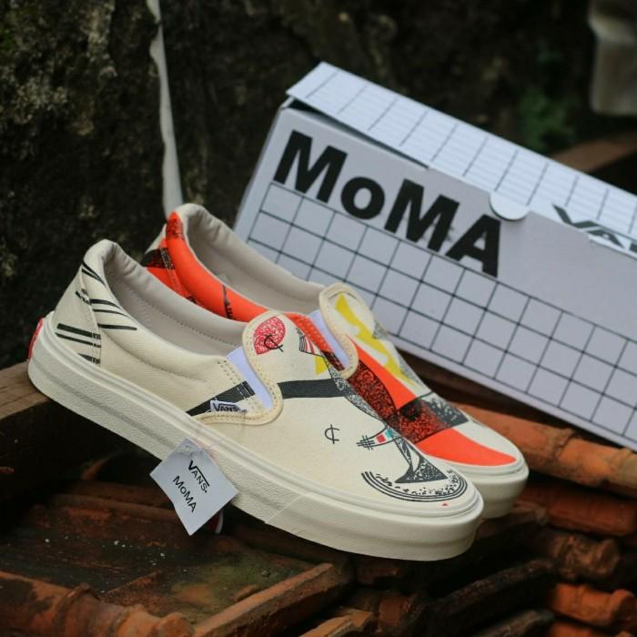Gambar Sepatu Pria Dan Wanita Vans Slip On Moma 36-43 dari sliponStore212 undefined Tokopedia