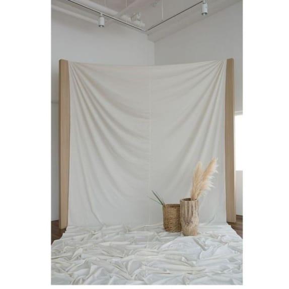 Gambar Kain Polos Background Backdrop Foto Studio Aesthetic Pernikahan - Putih Tulang, 100 cm X 240 cm dari instorebdg undefined Tokopedia
