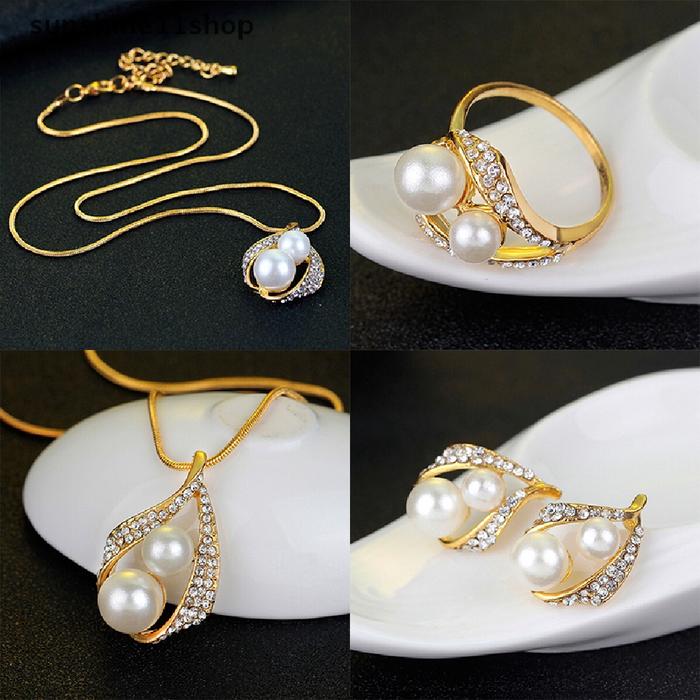 bridal pearl necklace and earring set
