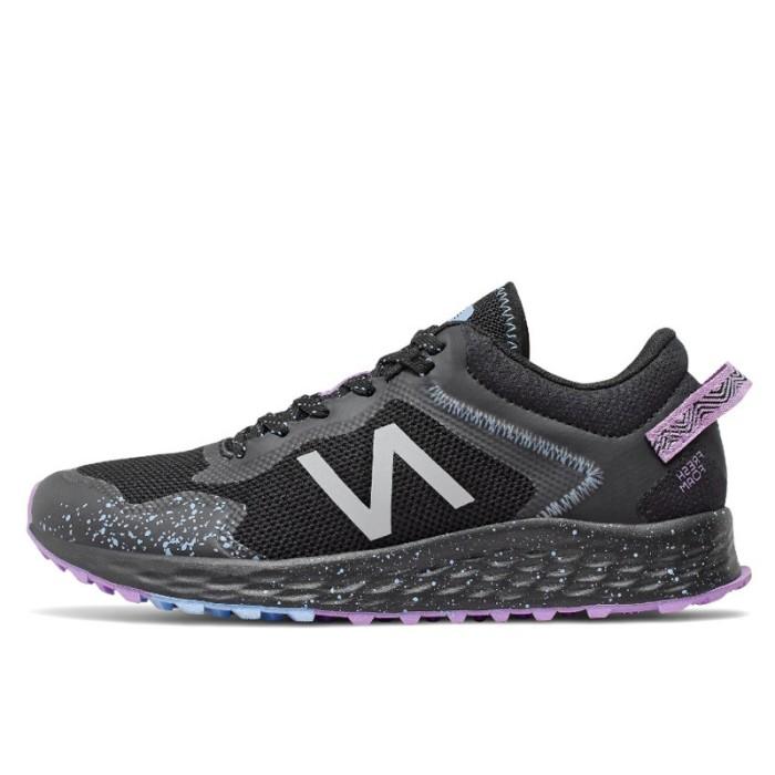Jual New Balance Arishi Trail Women's Running Shoes Black WTARISK1 - Kota  Medan - tyaapras | Tokopedia