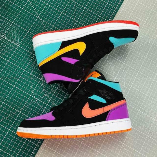 Jual SEPATU NIKE AIR JORDAN MID MULTICOLOR CANDY REFLECTIVE