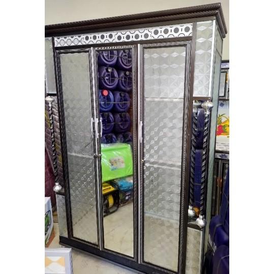 Gambar Lemari Pakaian 3 Pintu Aluminium Wil. Palembang - Hitam, L dari Global Data Mas undefined Tokopedia