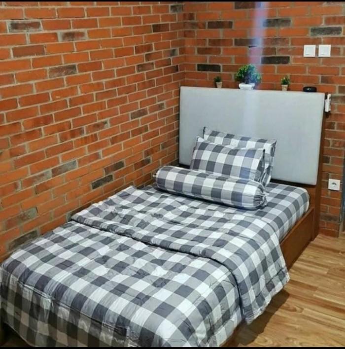 Gambar BEDCOVER EMELY MOTIF KOREA - KOTAK BESAR / BEDCOVER TEBAL - Abu-abu, 150x200 dari Isikost Malang undefined Tokopedia
