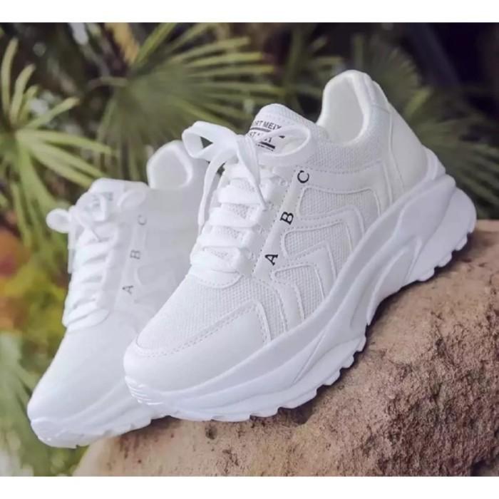 Gambar sepatu sneakers olahraga casual wanita warna putih kanvas korea - 40 dari Friendship Clothes Official undefined Tokopedia
