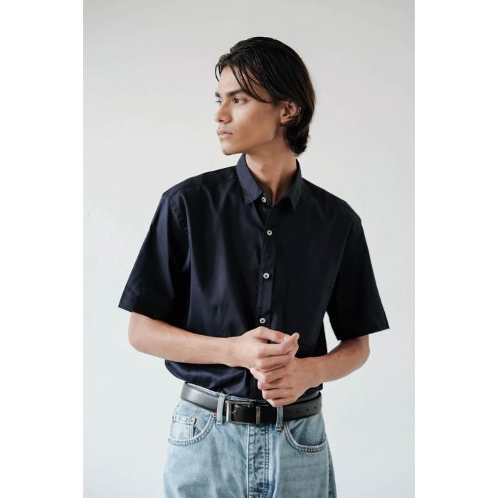 Gambar LARUSSO Big Size Kemeja Basic Tencel Pendek - Deep Navy L149 - XXXXXL dari LARUSSO STORE undefined Tokopedia