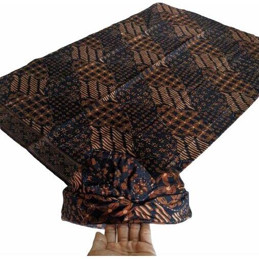 Gambar PAKAIAN ADAT BALI PRIA SET SAPUT & UDENG BATIK KLASIK PREMIUM - Saput Udeng M6 dari Bharatabatik99 undefined Tokopedia