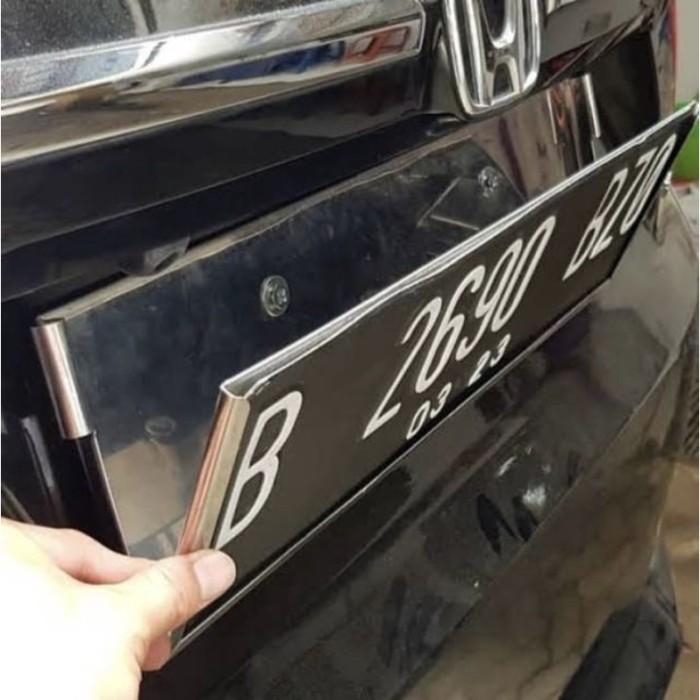 Gambar TATAKAN PLAT NOMER MOBIL SLIP CHROME/HITAM MURAH - Hitam dari divatoser undefined Tokopedia