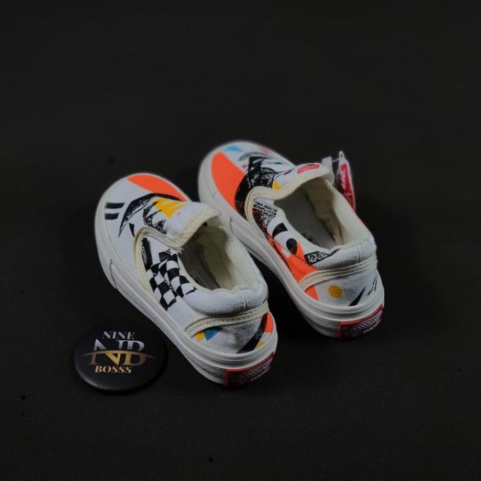 Gambar SUPER MURAH Sepatu Anak Vans Slip On Moma Vans anak / Vans Kids Import dari tk pandawa undefined Tokopedia