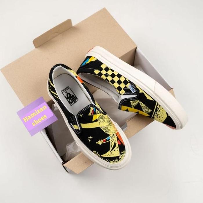 Gambar [kode qz2905] sepatu sneakers pria dan wanita vans slip on moma black dari cerelacnestlee99 undefined Tokopedia