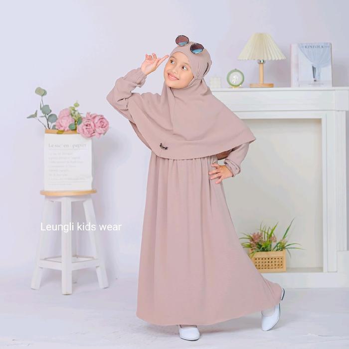Gambar MEDINA Baju Muslim Anak Perempuan Bahan Cringkle Bonus hijab - MEDINA MILO, M dari GAMISANAKANAKPEREMPUAN undefined Tokopedia