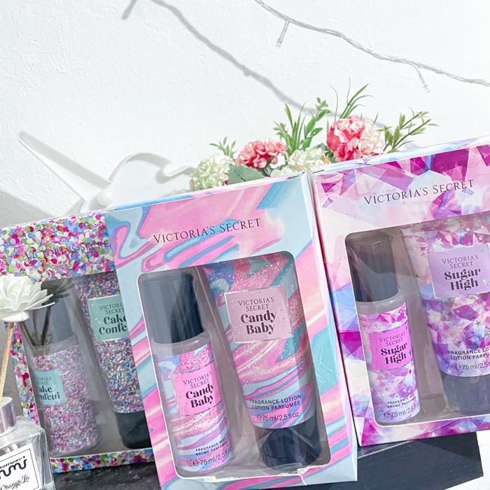 Jual PARFUM SET VICTORIA'S SECRET BODY MIST DAN BODY LOTION VS