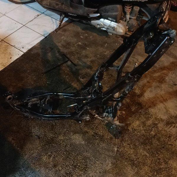 Gambar rangka sasis krangka frame ori original honda sonic 150 r dari tgr motor sumedang undefined Tokopedia