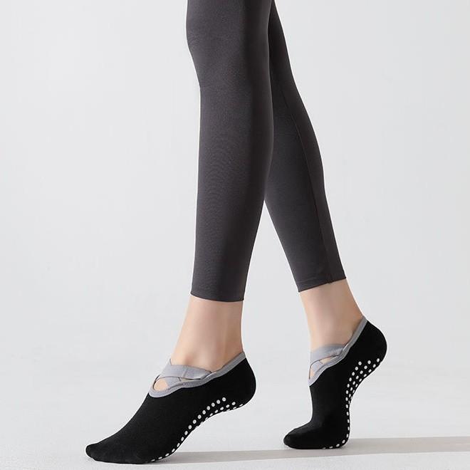 Gambar KK190 Kaos Kaki Wanita Yoga Anti Slip Cross Gym Fitness Women Socks - black dari Dneo Store undefined Tokopedia