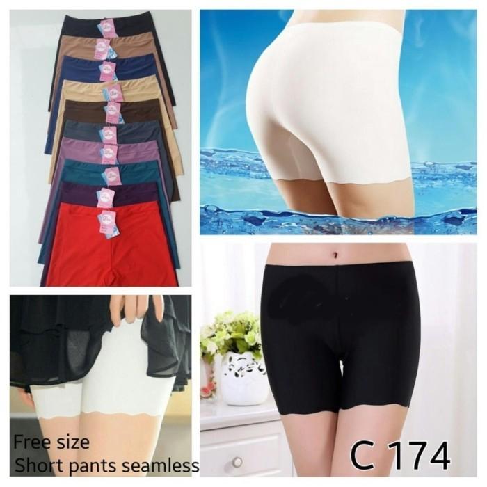 Gambar Hot Pant Short Pant Seamless Celana Pendek Tanpa Jahitan - 174 FIT TO L, Hitam dari BakulBra undefined Tokopedia
