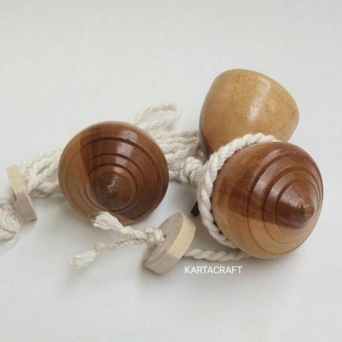 Gambar Gasing Panggal Kayu Jati Mainan Tradisional dari TRIWAHYUNI INDONESIA undefined Tokopedia