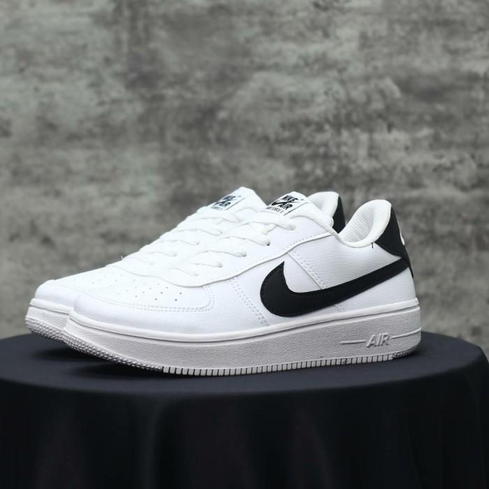 Gambar SEPATU SNEAKER CASUAL HITAM PUTIH POLOS PRIA FORCE AF1 BLACK WHITE - Putih Hitam, 36 dari CVasim undefined Tokopedia