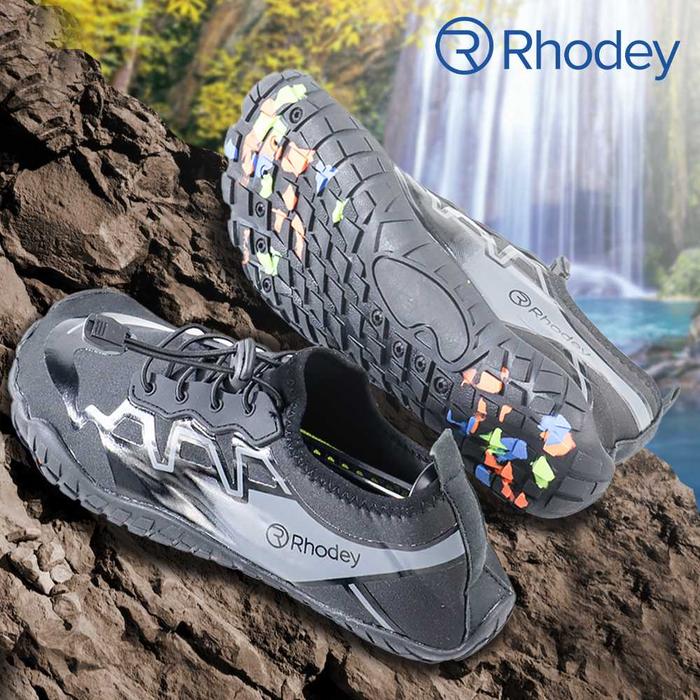 Gambar Aqua Shoes / Sepatu Pantai / sepatu scuba surfing Olahraga Air - 41, Hitam dari AHAMandiriOlshop undefined Tokopedia