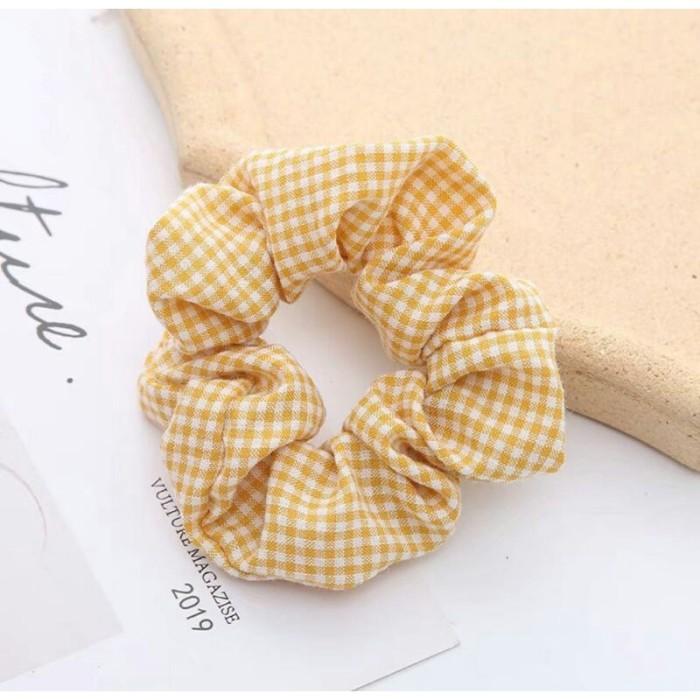 Gambar R34 Scrunchie Korea Simple Ikat Rambut - yellow, jumlah dari Cloopy_id undefined Tokopedia