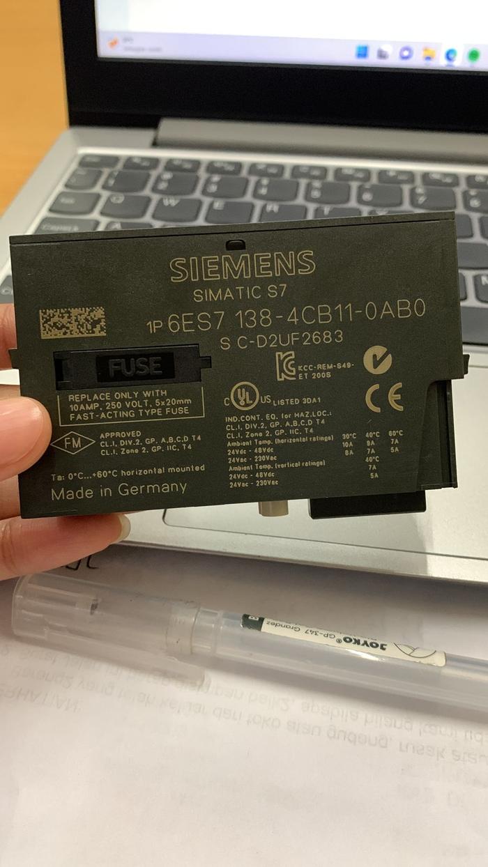 1PC NEW in box SIEMENS 6ES7 138-4CB11-0AB0