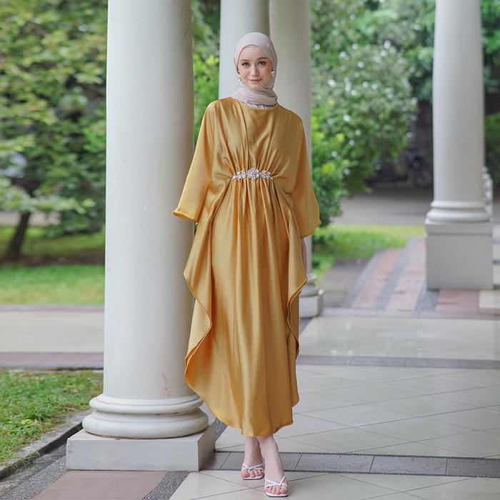 Gambar Miss Nomi - Amaliaaa Kaftan Modern Gamis Wanita Daster Aesthetic Baju Lebaran Couple Shimer Swaroski Abaya Model Baru Muslim Dress Mewah Kondangan Pesta Rayon Airflow Crinkle Dewasa Remaja Simple Zipper - MARIGOLD, FREE SIZE dari Miss Nomi undefined Tokopedia