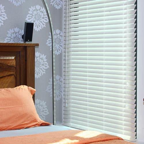 Gambar Horizontal Blind Onna, Cord & Stick, 25 mm, Warna Slat Putih, T.100cm - L.160 x T.100cm dari Kreasi Estetika undefined Tokopedia