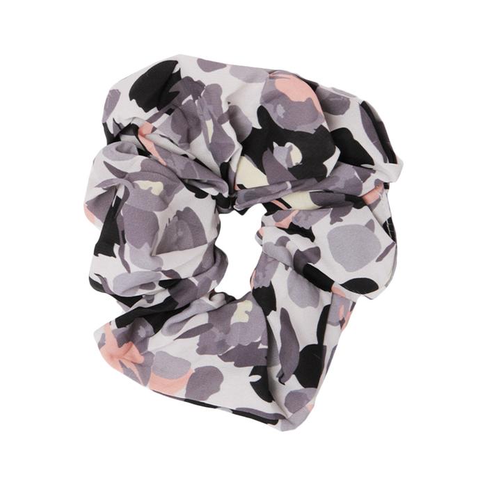 Gambar Stroberi Scrunchie Motif Flower Hair Tie - Mix -4 dari Stroberi Accessories undefined Tokopedia