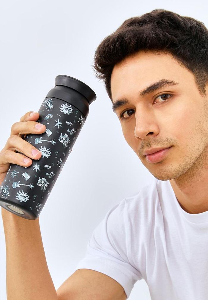 Gambar Emba Jeans x Monez - Travel Tumbler Botol Minum 500ml - Black & White Stainless Steel - One Size dari embadenimofficial undefined Tokopedia
