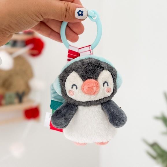 Gambar Itzy Ritzy | Itzy Pal Infant Toy And Teether - penguin dari Pettra Martket undefined Tokopedia