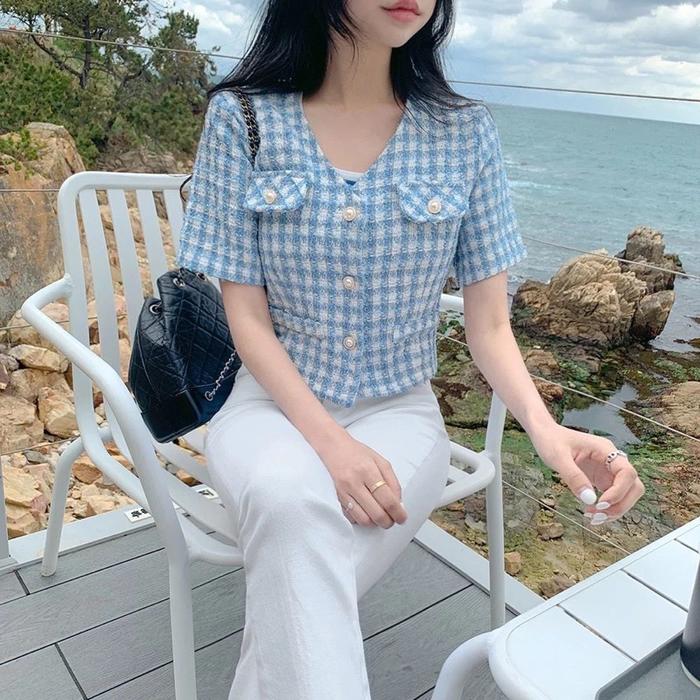 Gambar CHILKITKA LOOKS FASHION Elara Tweed Top - - Blue, S dari Chilkitka Looks undefined Tokopedia