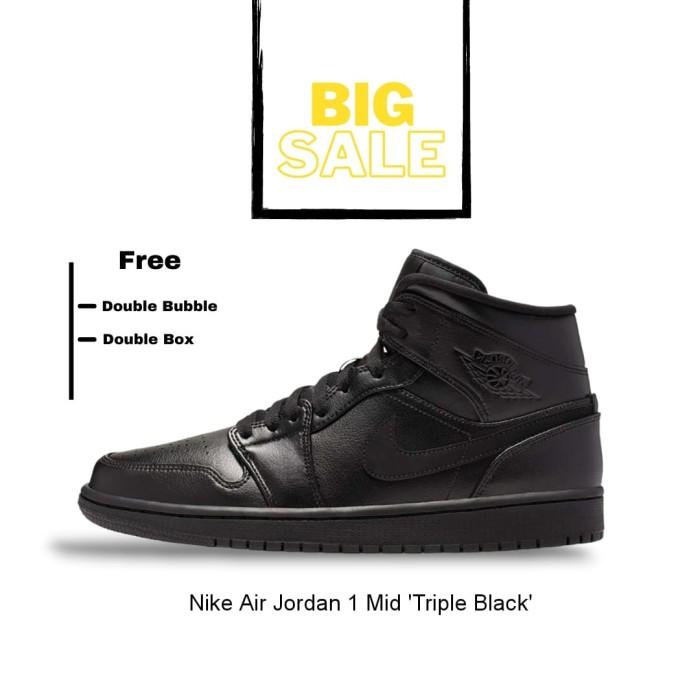 Gambar sepatu Pria sneakers Nike Air Jordan 1 Mid Triple Black - Hitam, 40 (25cm) dari 2trusted Bandung undefined Tokopedia