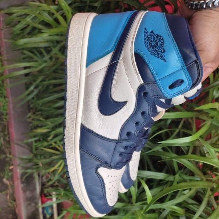 Air Jordan Retro High Obsidiansize 43sold