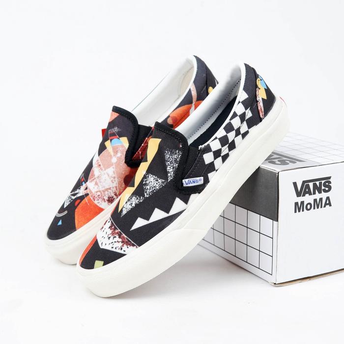 Gambar SEPATU SNEAKERS PRIA WANITA VANS SLIP ON X MOMA CLASSIC VASILY KANDINS - Black, 37 dari sepatu casual dkk undefined Tokopedia
