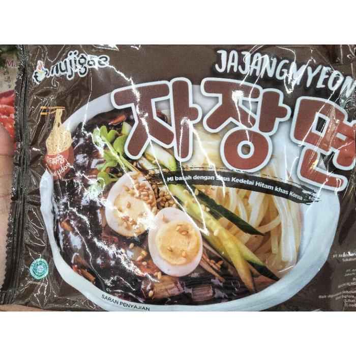 Gambar dibeli yuk !! Mujigae mie basah dengan saus kedelai hitam khas Korea dari siglyopum jeom undefined Tokopedia